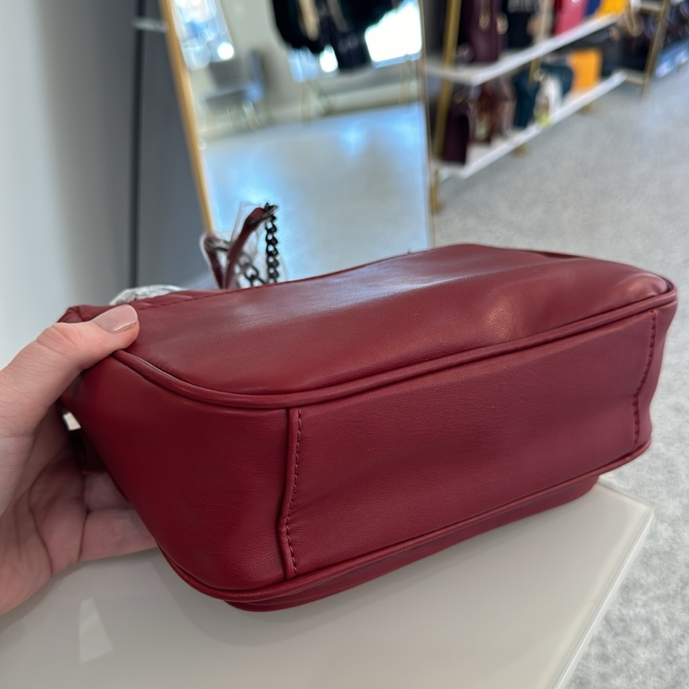 Badgley Mischka purse $129 MSRP - Picture 4 of 4